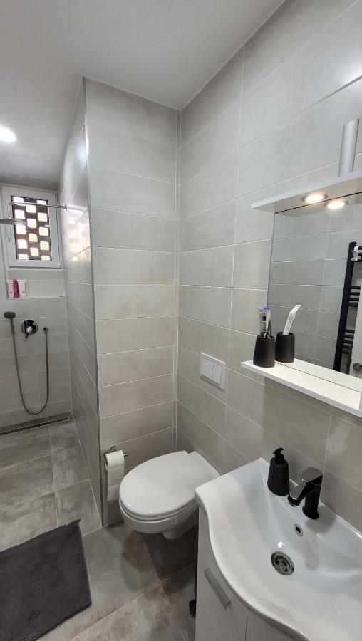 Andy Apartament Petrozsény Kültér fotó
